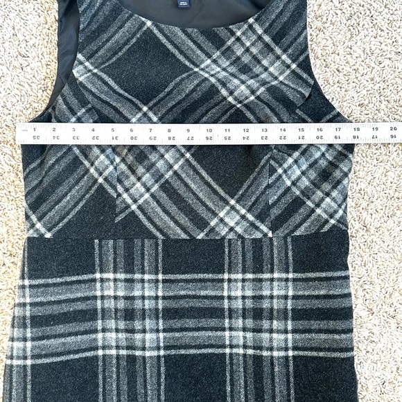 Lands' End Black & Gray Plaid Wool Classic Chic Jumper Midi Dress Sz 10 - Picture 9 of 10
